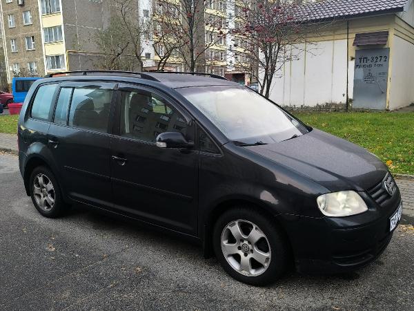 Volkswagen Touran, 2006 год выпуска с двигателем Дизель, 22 785 BYN в г. Минск