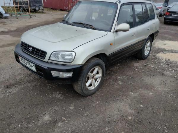 Toyota RAV4, 2000 год выпуска с двигателем Бензин, 19 877 BYN в г. Минск