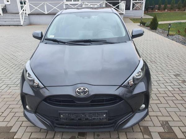 Toyota Yaris, 2021 год выпуска с двигателем Бензин, 75 265 BYN в г. Минск