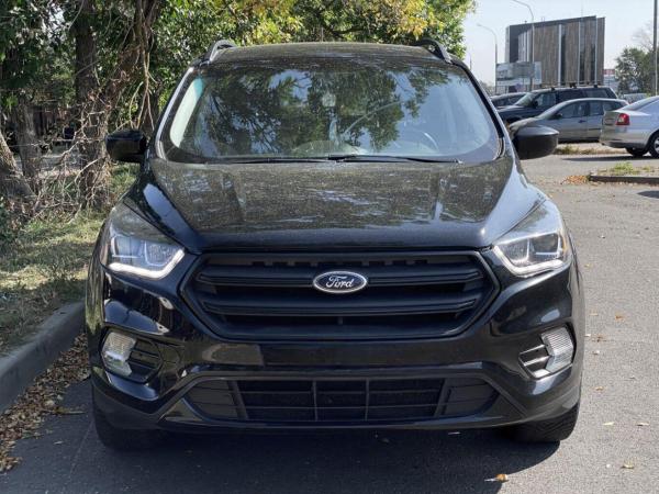 Ford Escape, 2018 год выпуска с двигателем Бензин, 55 689 BYN в г. Минск