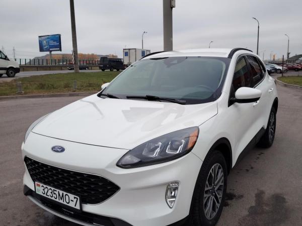 Ford Escape, 2020 год выпуска с двигателем Бензин, 91 128 BYN в г. Минск