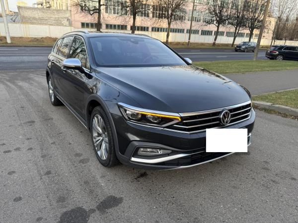 Volkswagen Passat, 2020 год выпуска с двигателем Дизель, 99 035 BYN в г. Минск