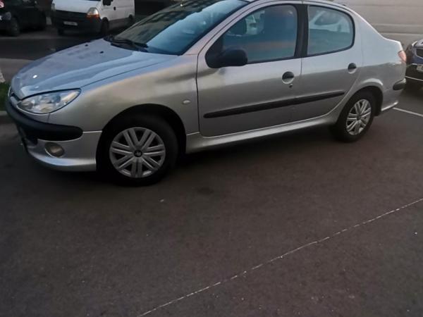 Peugeot 206, 2006 год выпуска с двигателем Бензин, 13 661 BYN в г. Минск