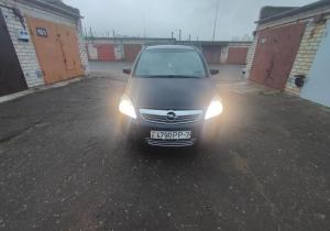 Opel Zafira в лизинг