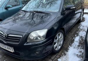 Toyota Avensis в лизинг