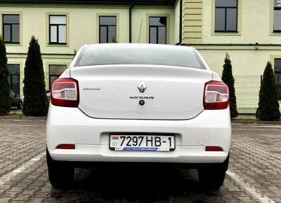 Фото Renault Logan