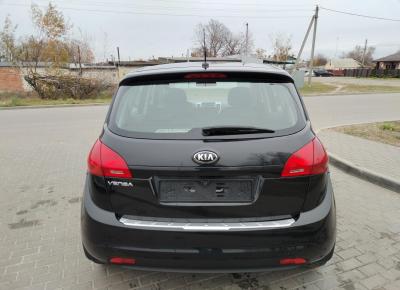 Фото Kia Venga