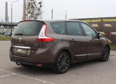 Фото Renault Scenic