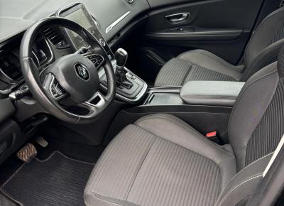 Фото Renault Scenic