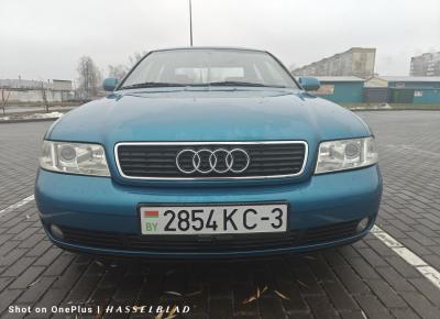 Фото Audi A4