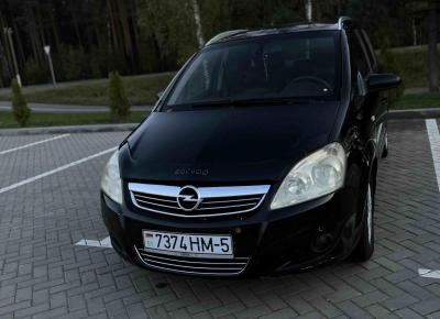 Фото Opel Zafira