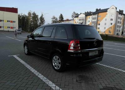 Фото Opel Zafira