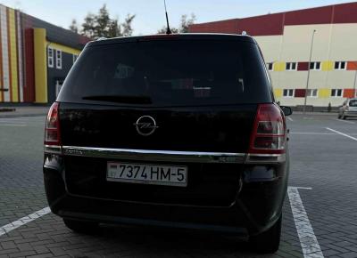 Фото Opel Zafira