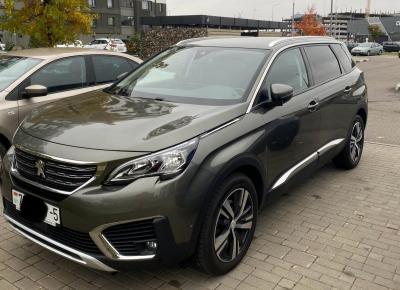 Фото Peugeot 5008