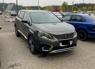 Фото Peugeot 5008