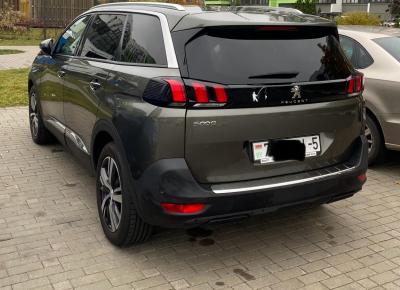 Фото Peugeot 5008