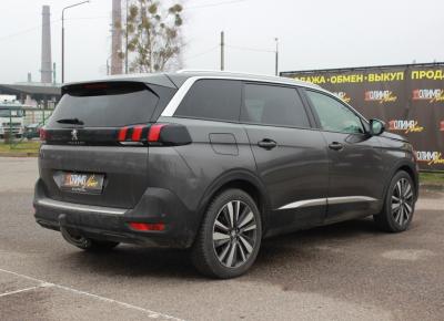 Фото Peugeot 5008