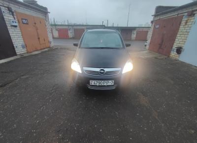 Фото Opel Zafira