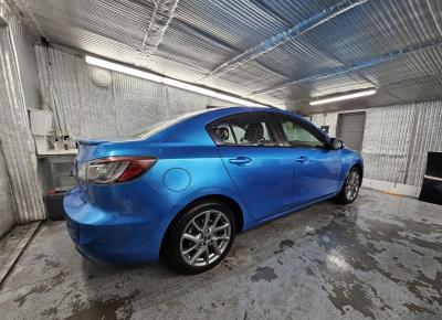 Фото Mazda 3