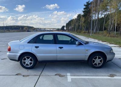 Фото Audi A4