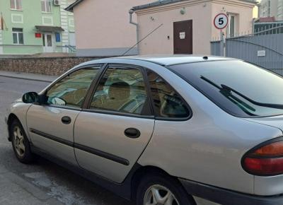 Фото Renault Laguna