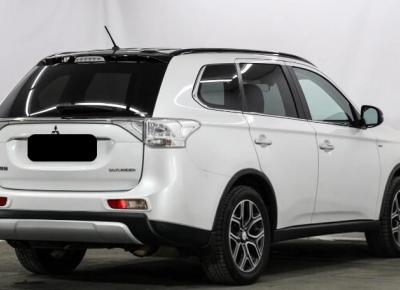 Фото Mitsubishi Outlander