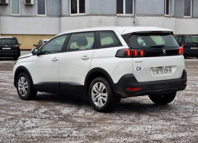 Фото Peugeot 5008