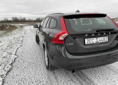 Фото Volvo V60