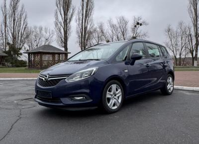 Фото Opel Zafira