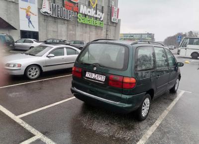 Фото Volkswagen Sharan