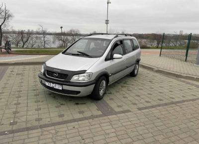 Фото Opel Zafira