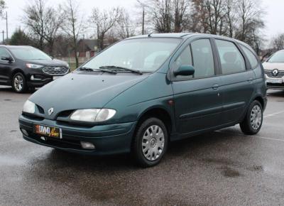 Фото Renault Scenic