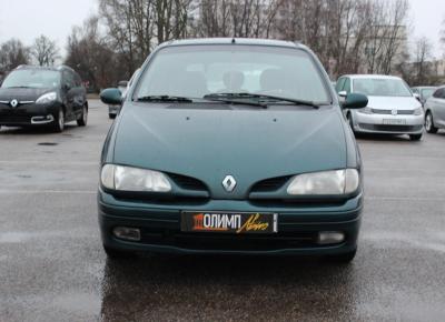 Фото Renault Scenic