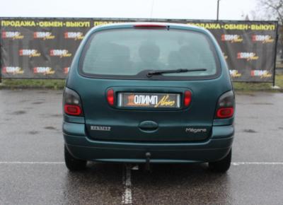 Фото Renault Scenic