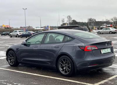 Фото Tesla Model 3