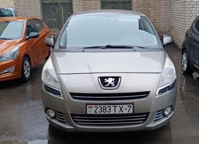 Фото Peugeot 5008