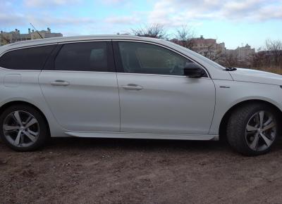 Фото Peugeot 308