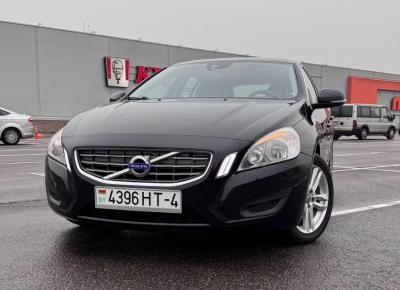 Фото Volvo V60