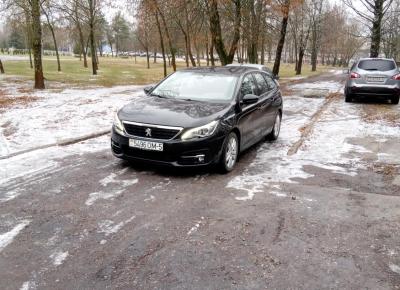 Фото Peugeot 308