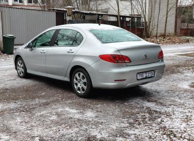 Фото Peugeot 408