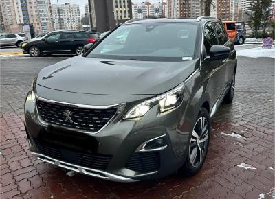 Фото Peugeot 5008