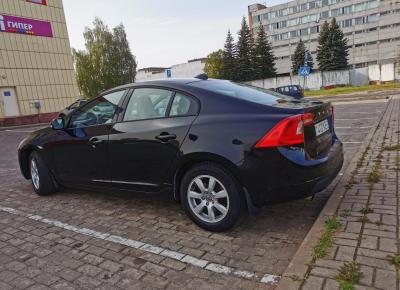 Фото Volvo S60