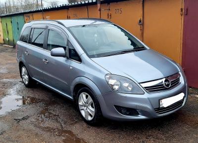 Фото Opel Zafira