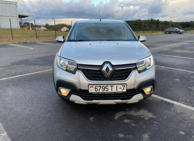 Фото Renault Logan