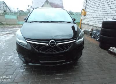 Фото Opel Zafira