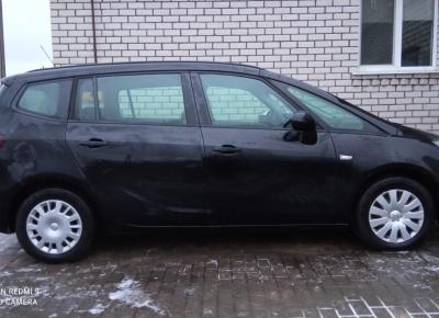 Фото Opel Zafira