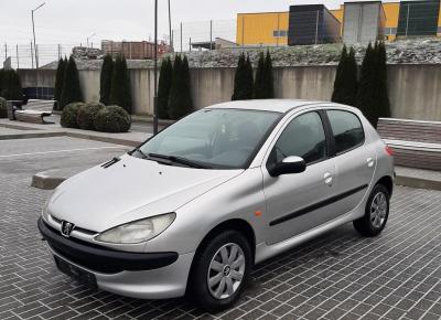 Фото Peugeot 206