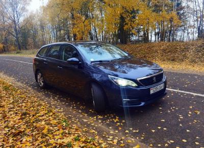 Фото Peugeot 308