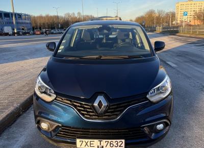 Фото Renault Scenic