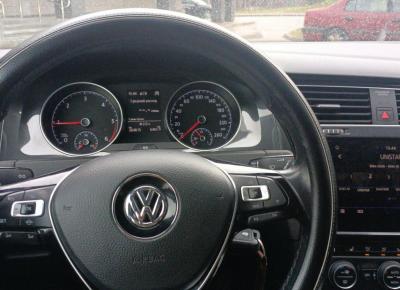 Фото Volkswagen Golf